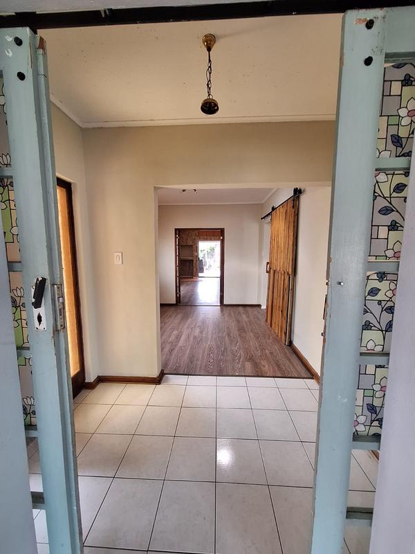 4 Bedroom Property for Sale in Panorama Western Cape